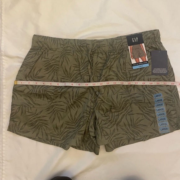 NWT Gap size large green pull on tencel shorts - Picture 9 of 13